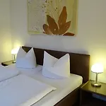 Am Park 4* إرفورت